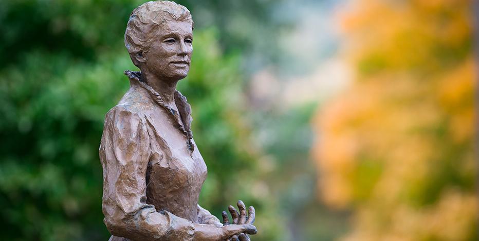 catherine mcauley statue mount mercy university